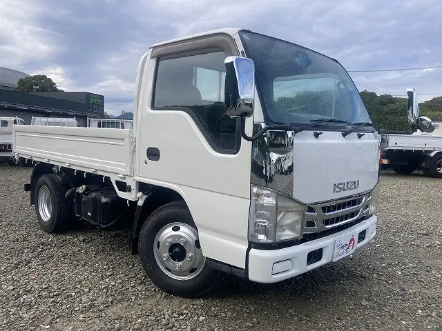 いすゞ エルフ BDG-NKR85A(2WD)の写真3
