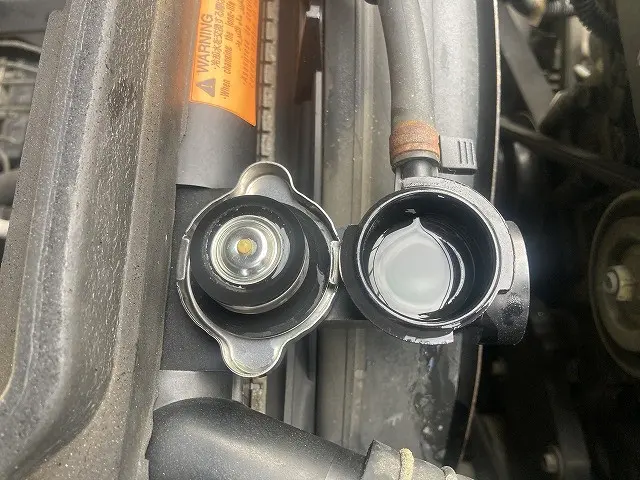 いすゞ エルフ BDG-NKR85A(2WD)の写真17