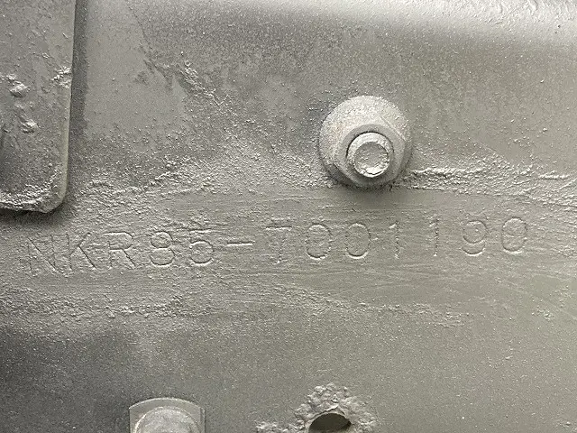 いすゞ エルフ BDG-NKR85A(2WD)の写真20