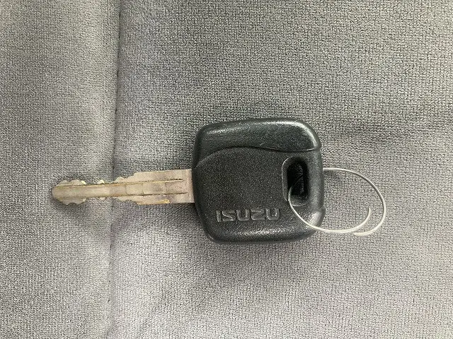 いすゞ エルフ BDG-NKR85A(2WD)の写真31