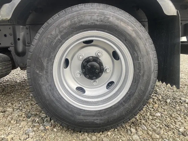 いすゞ エルフ BDG-NKR85A(2WD)の写真44