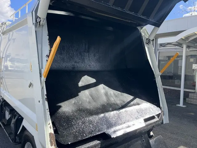 三菱 キャンター TKG-FEA50(2WD)の写真18