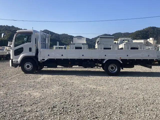 いすゞ フォワード TKG-FRR90S1(2WD)の写真4