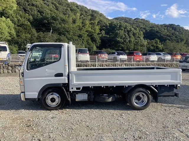 三菱 キャンター 2RG-FBA20(2WD)の写真4