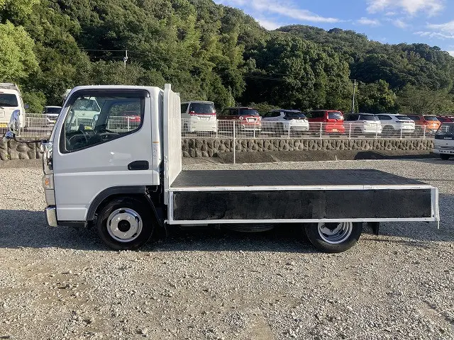 三菱 キャンター 2RG-FBA20(2WD)の写真11