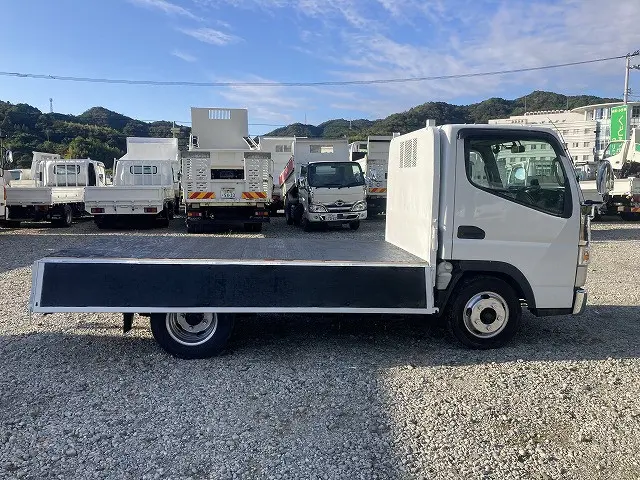 三菱 キャンター 2RG-FBA20(2WD)の写真12