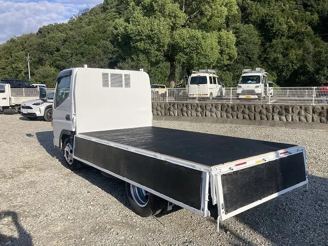 三菱 キャンター 2RG-FBA20(2WD)の写真13