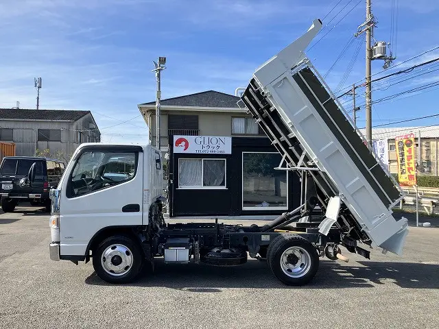 三菱 キャンター 2PG-FBA60(2WD)の写真4
