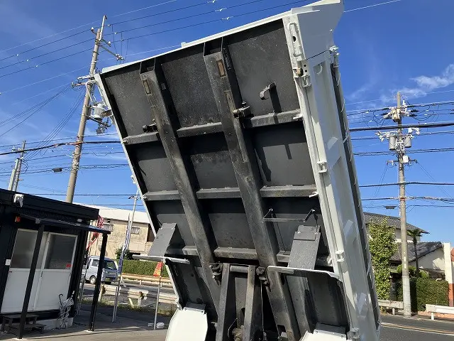 三菱 キャンター 2PG-FBA60(2WD)の写真27