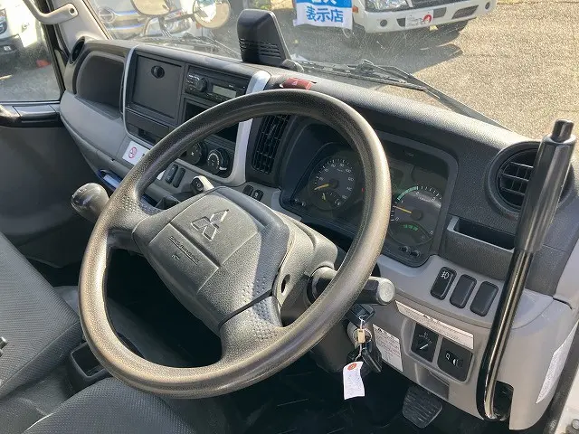 三菱 キャンター 2PG-FBA60(2WD)の写真36