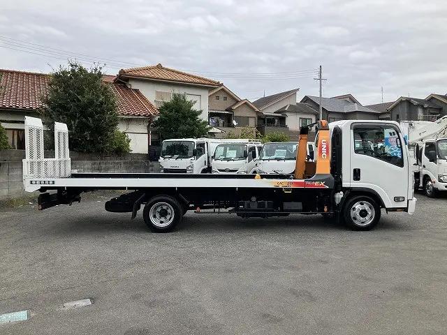 いすゞ エルフ TRG-NPR85AN(2WD)の写真5