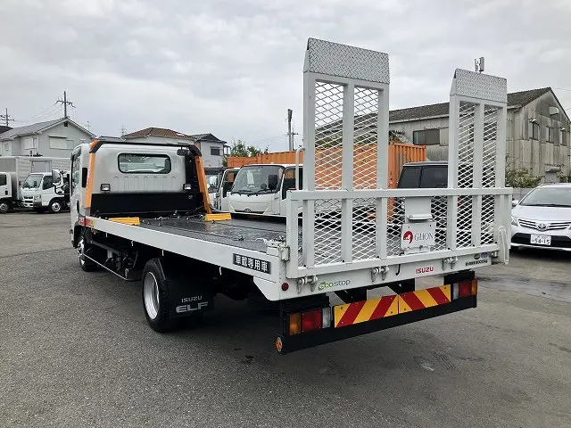いすゞ エルフ TRG-NPR85AN(2WD)の写真6