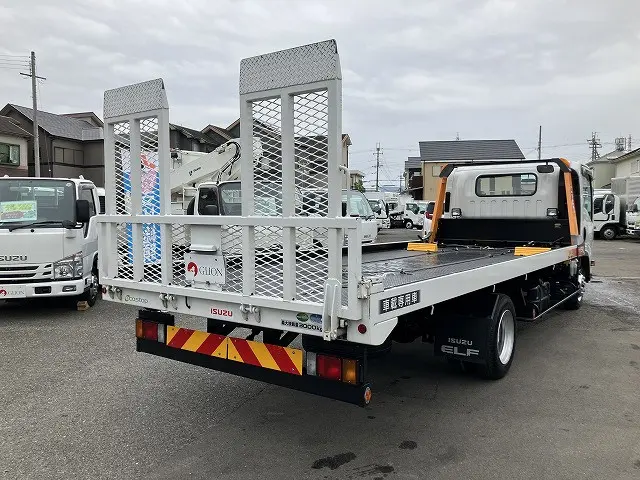 いすゞ エルフ TRG-NPR85AN(2WD)の写真8