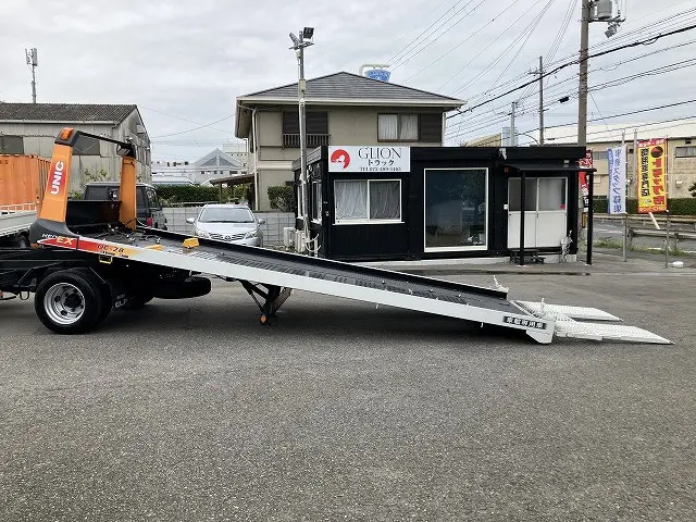 いすゞ エルフ TRG-NPR85AN(2WD)の写真9