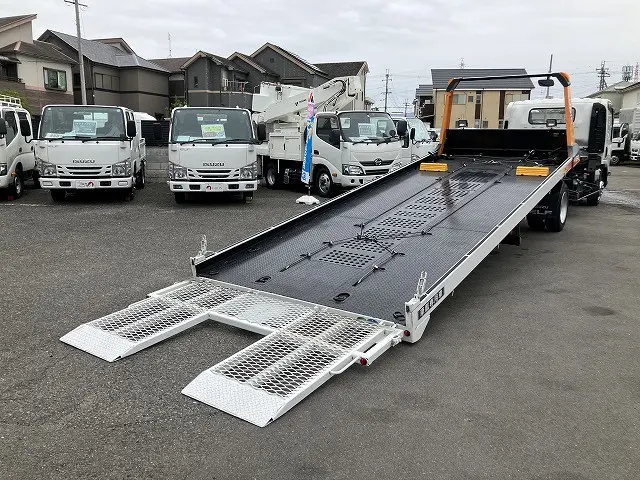 いすゞ エルフ TRG-NPR85AN(2WD)の写真13