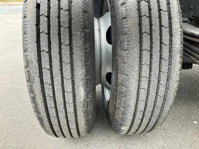 いすゞ エルフ TRG-NPR85AN(2WD)の写真28