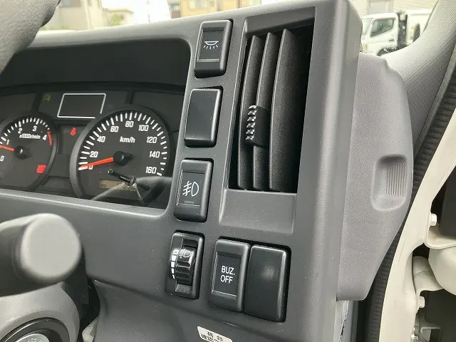 いすゞ エルフ TRG-NPR85AN(2WD)の写真38