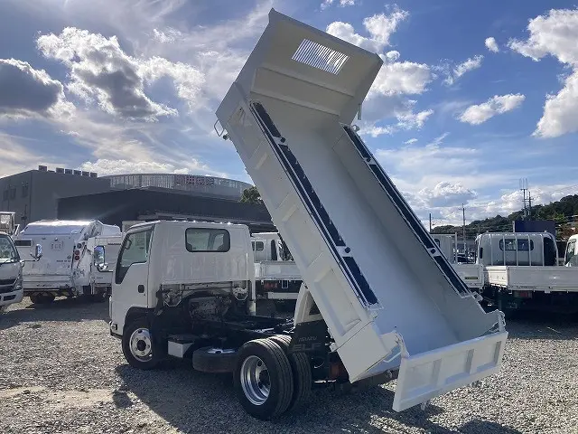 いすゞ フォワード TKG-NKR85AN(2WD)の写真6