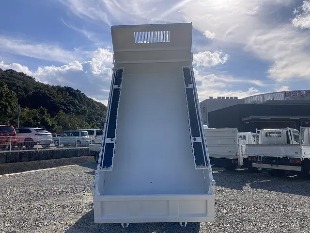 いすゞ フォワード TKG-NKR85AN(2WD)の写真7