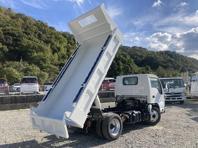 いすゞ フォワード TKG-NKR85AN(2WD)の写真8