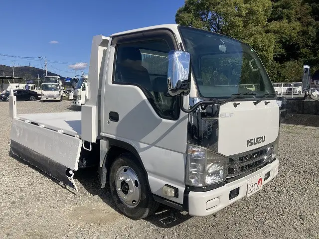 いすゞ フォワード TKG-NKR85AN(2WD)の写真10