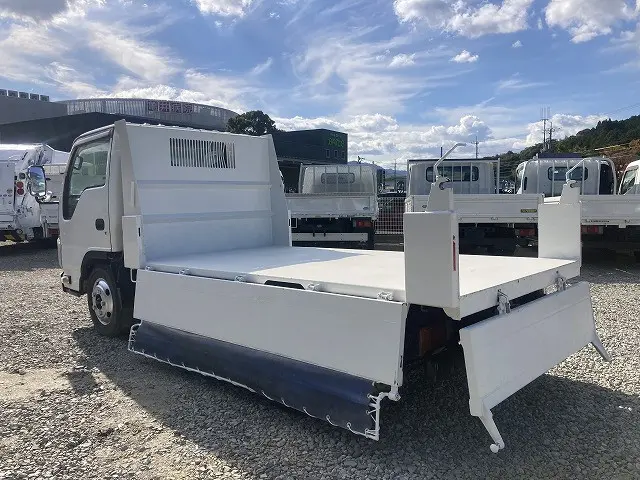 いすゞ フォワード TKG-NKR85AN(2WD)の写真13