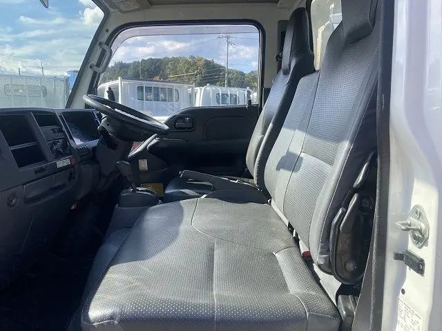 いすゞ フォワード TKG-NKR85AN(2WD)の写真25