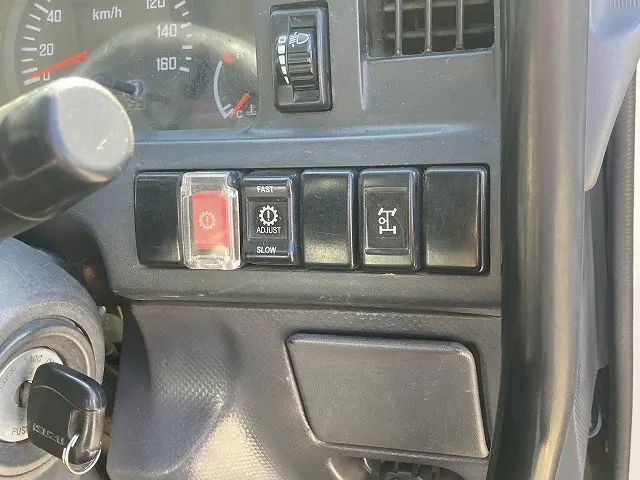 いすゞ フォワード TKG-NKR85AN(2WD)の写真31