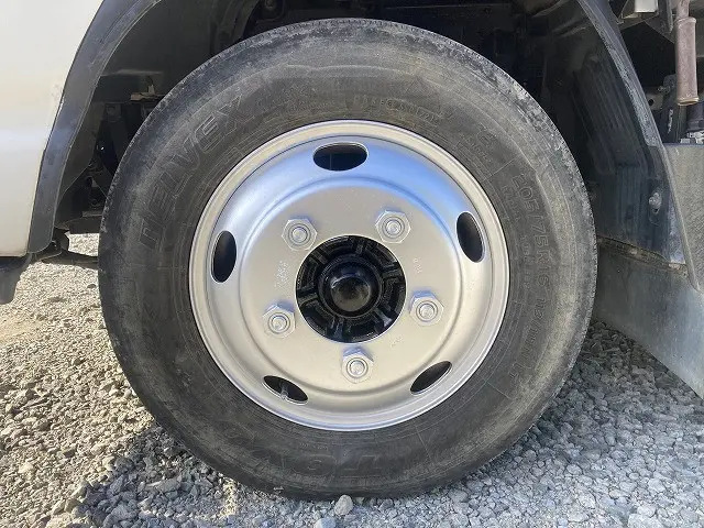 いすゞ フォワード TKG-NKR85AN(2WD)の写真41