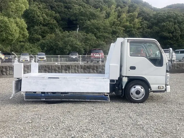 いすゞ エルフ TKG-NKR85AN(2WD)の写真12