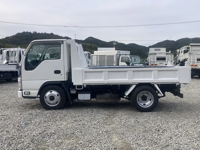 いすゞ エルフ TKG-NKR85AN(2WD)の写真16