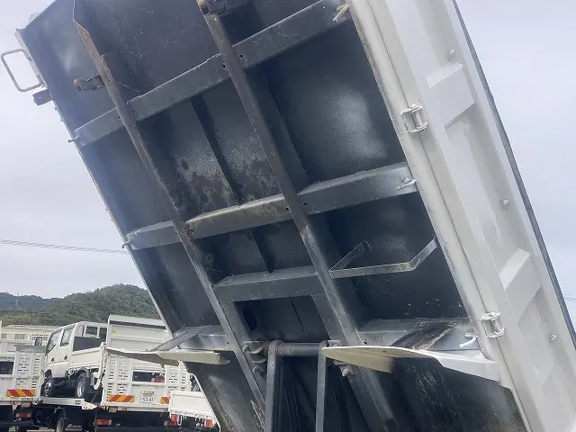 いすゞ エルフ TKG-NKR85AN(2WD)の写真22