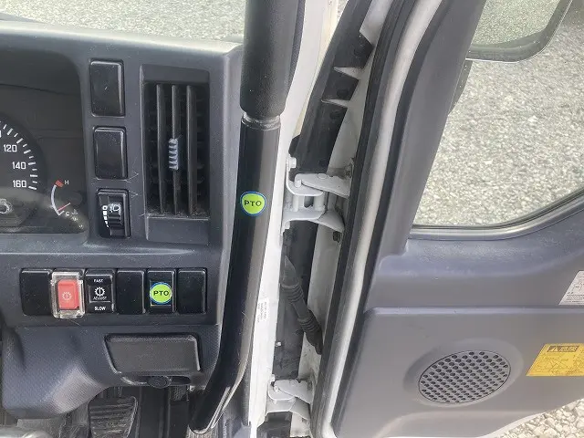 いすゞ エルフ TKG-NKR85AN(2WD)の写真31