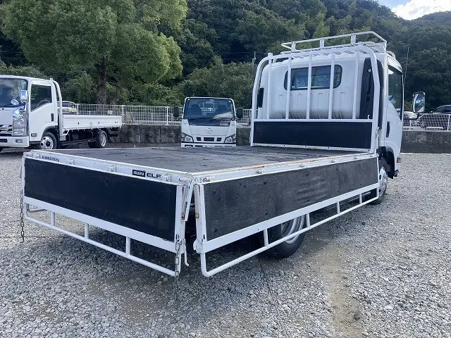 いすゞ エルフ BKG-NNR85AR(2WD)の写真15