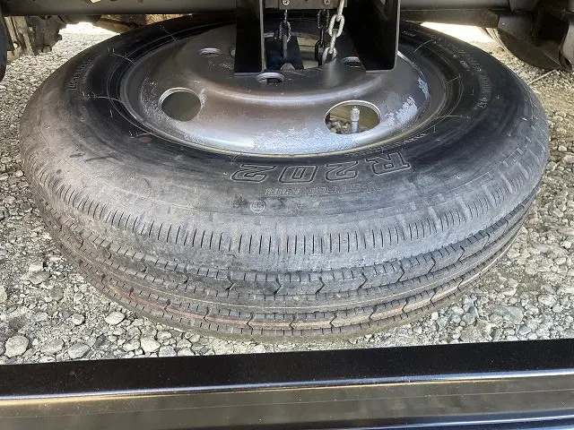 いすゞ エルフ BKG-NNR85AR(2WD)の写真44