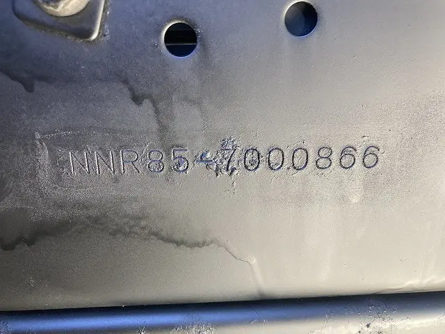 いすゞ エルフ BKG-NNR85AR(2WD)の写真48