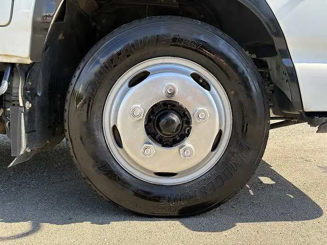 いすゞ エルフ TKG-NJR85A(2WD)の写真23