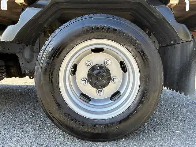 いすゞ エルフ TKG-NJR85A(2WD)の写真26