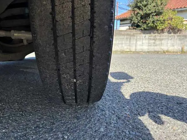 いすゞ エルフ TKG-NJR85A(2WD)の写真28