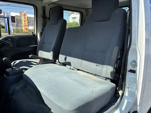 いすゞ エルフ TKG-NJR85A(2WD)の写真36