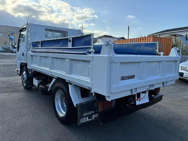 いすゞ エルフ TKG-NKR85AN(2WD)の写真17