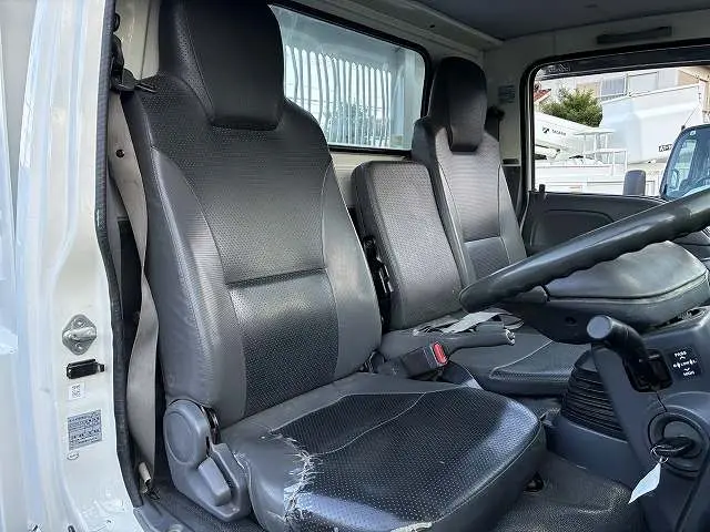 いすゞ エルフ TKG-NKR85AN(2WD)の写真38