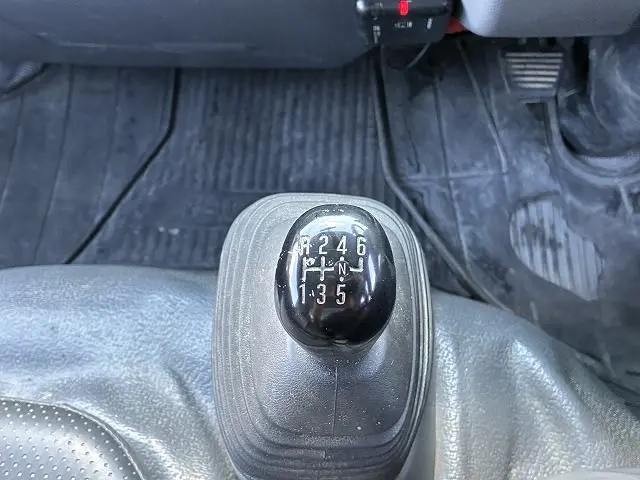 いすゞ エルフ TKG-NKR85AN(2WD)の写真45