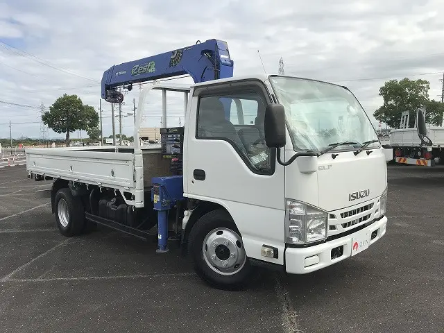 いすゞ エルフ TPG-NKR85AR(2WD)の写真3