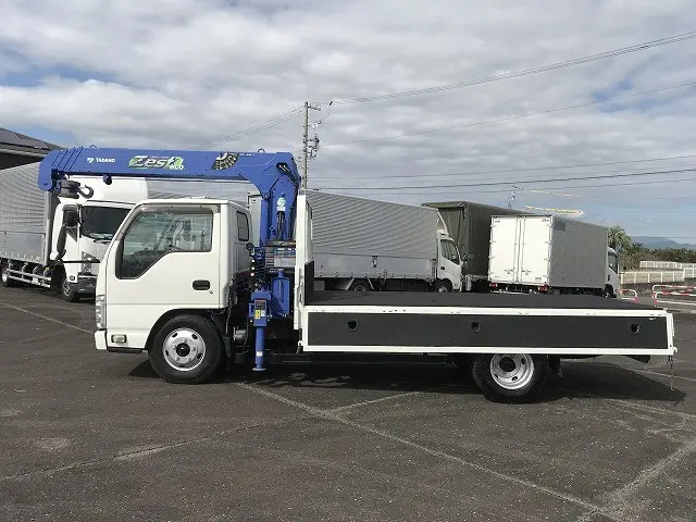いすゞ エルフ TPG-NKR85AR(2WD)の写真15