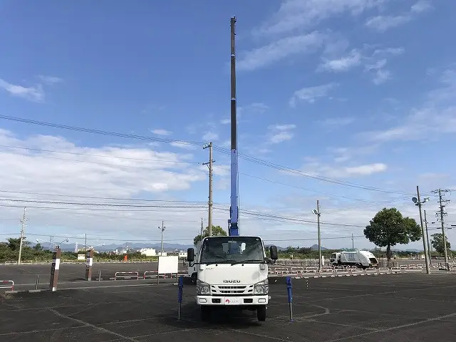 いすゞ エルフ TPG-NKR85AR(2WD)の写真18