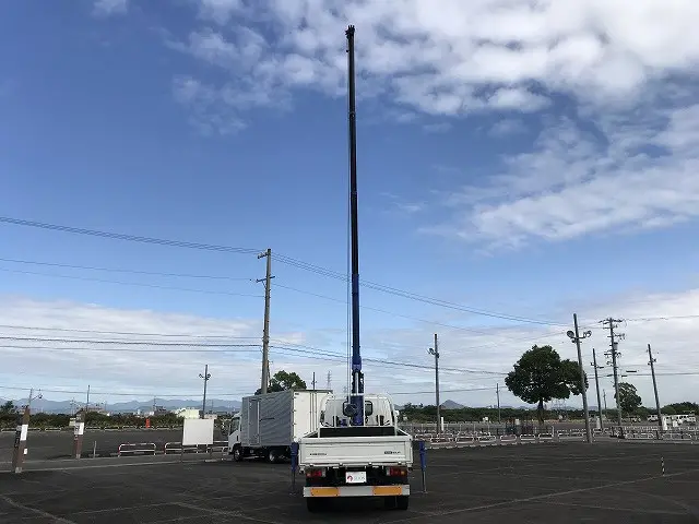 いすゞ エルフ TPG-NKR85AR(2WD)の写真21