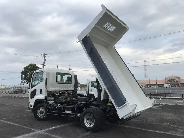 いすゞ フォワード 2PG-FRR90S1(2WD)の写真4