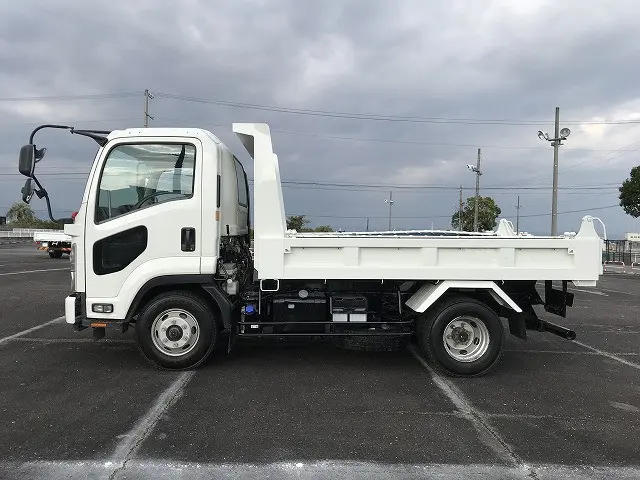 いすゞ フォワード 2PG-FRR90S1(2WD)の写真15