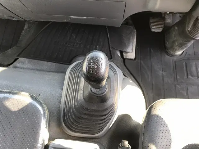 いすゞ フォワード 2PG-FRR90S1(2WD)の写真28
